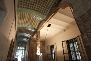 Interior Pavelló de Santa Apol·lònia abans de la restauració
